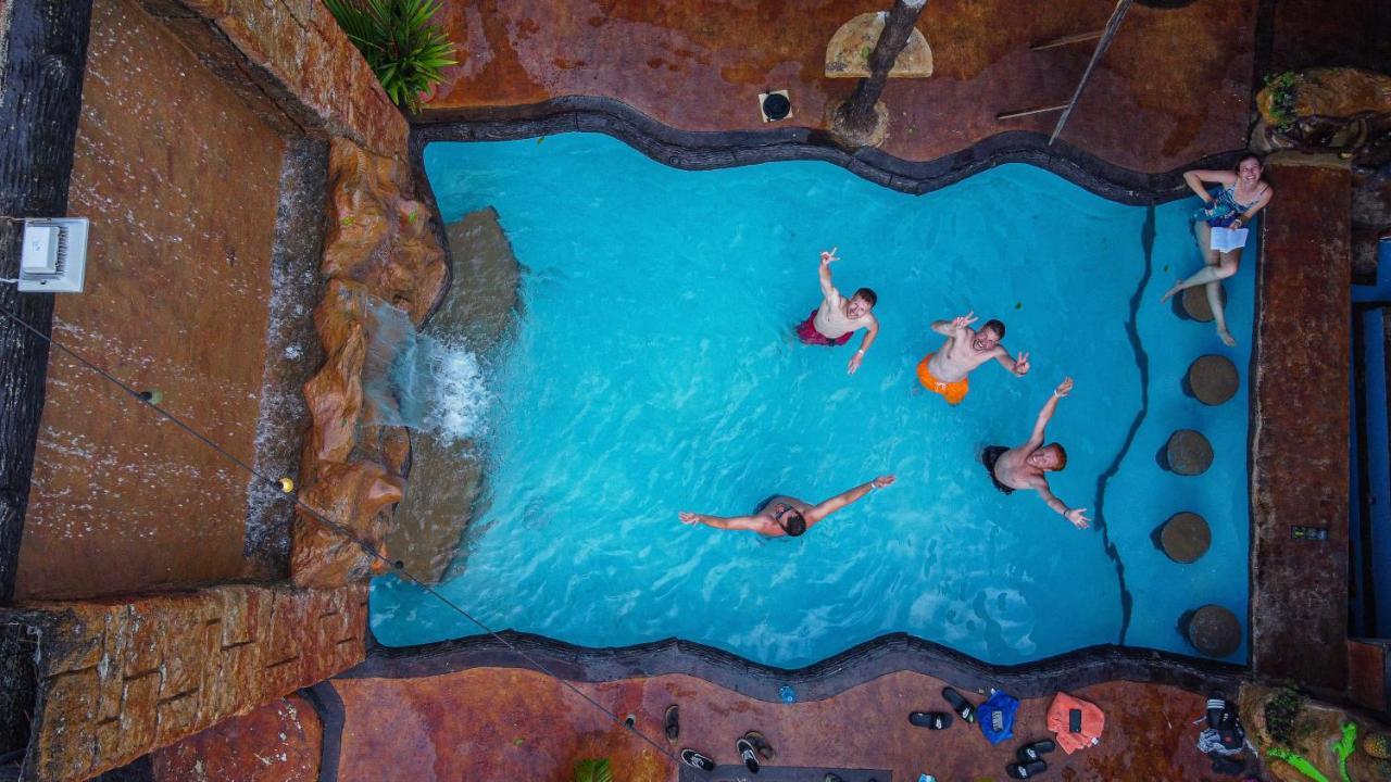 Arenal Poshpacker Pansiyon La Fortuna Dış mekan fotoğraf