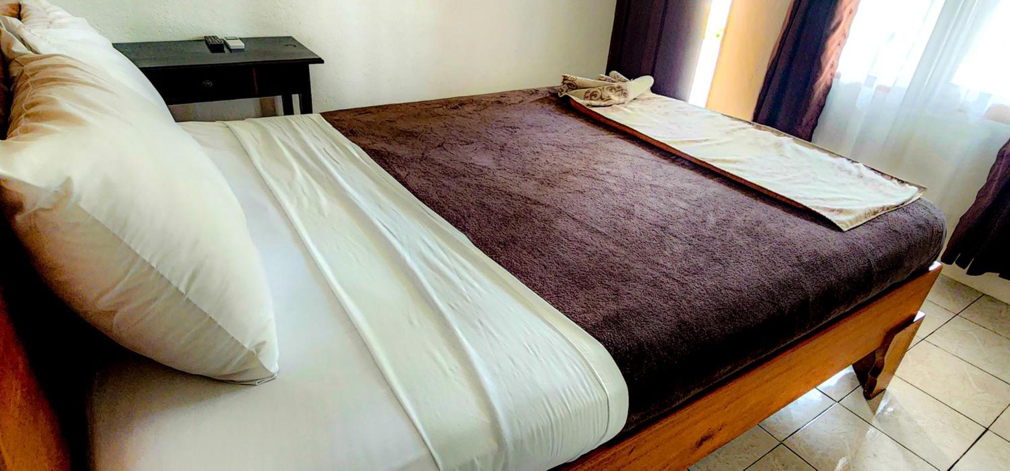 Arenal Poshpacker Pansiyon La Fortuna Dış mekan fotoğraf